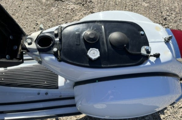 VESPA PX125 DISC 2008 ( 1200 KM from new! )
