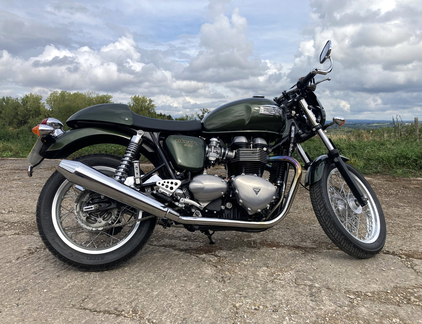 TRIUMPH THRUXTON 900 2016 2 OWNERS 3338 dry miles