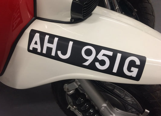 Front number plate straight set black/white adhesive