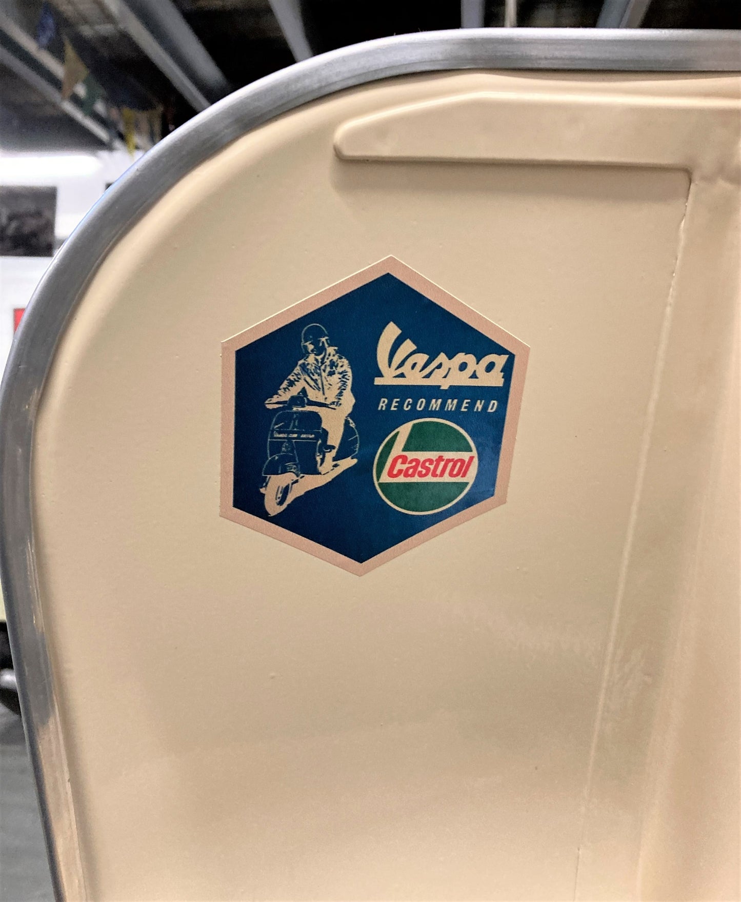 Vespa CASTROL sticker 1960's