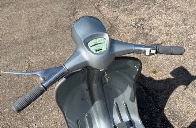 LAMBRETTA Li 150S (Special) 1964 in Silver Restored and never used !