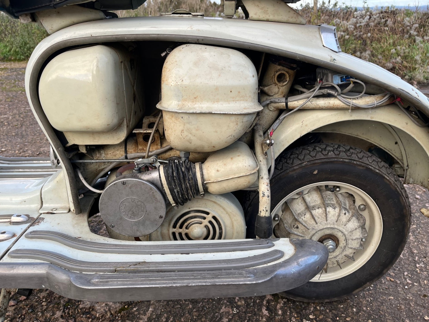LAMBRETTA 1958 Li150 SERIES 1 "FRAME BREATHER" 3500 miles original paint!